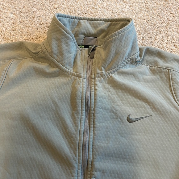 Nike Jacket - Picture 4 of 9